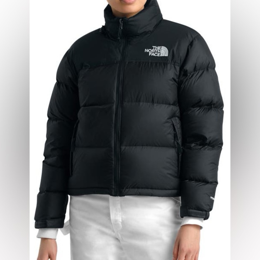 The North Face 550 women's puffer jacket. Black